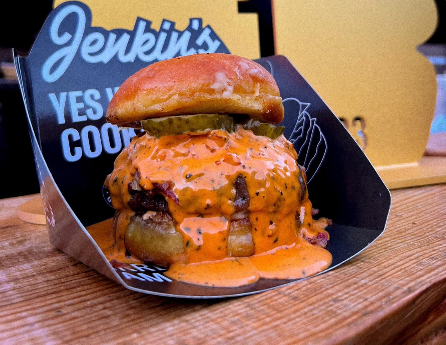 La millor hamburguesa d'Europa | Facebook Jenkin's