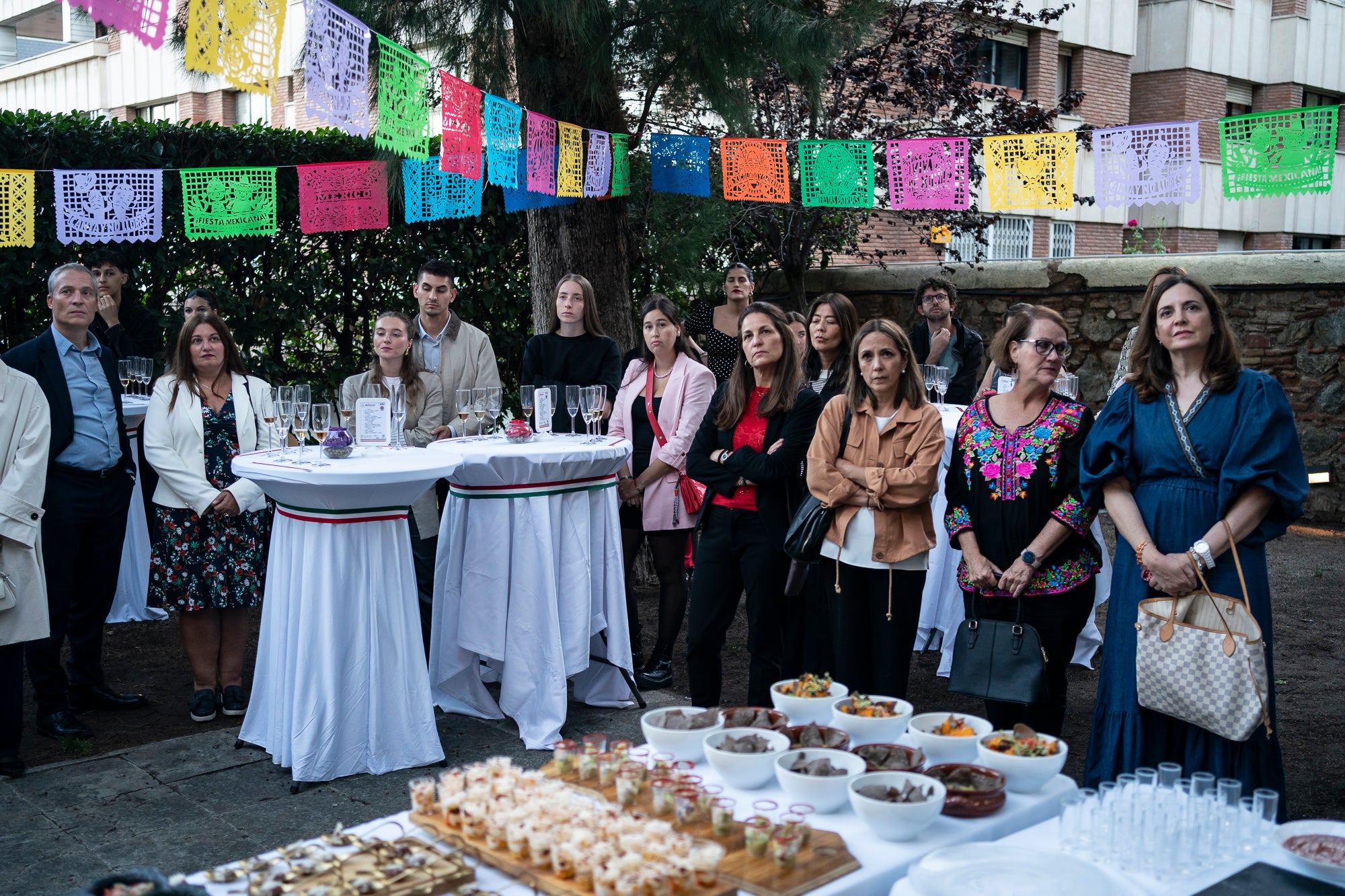 El tast de gastronomia mexicana a punt per ser consumit pels convidats a l'acte de Consolat de Mèxic a Barcelona / Mireia Comas