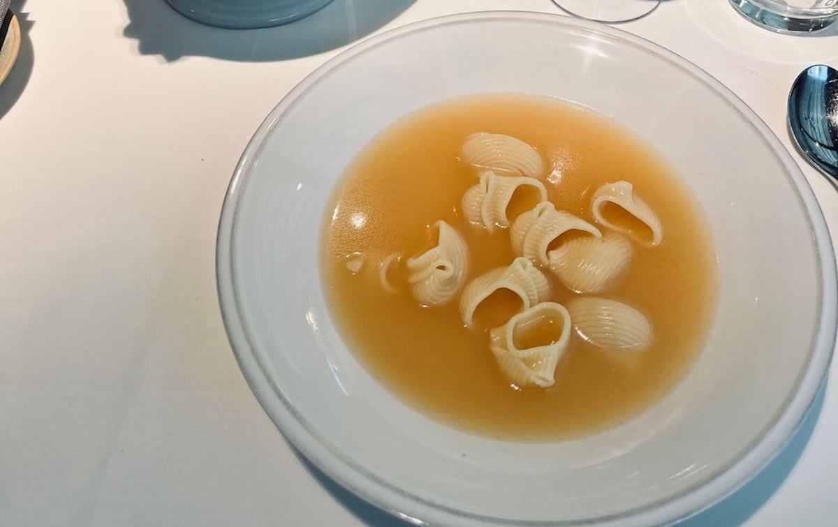 Escudella del restaurant Windsor | Ramon Roset