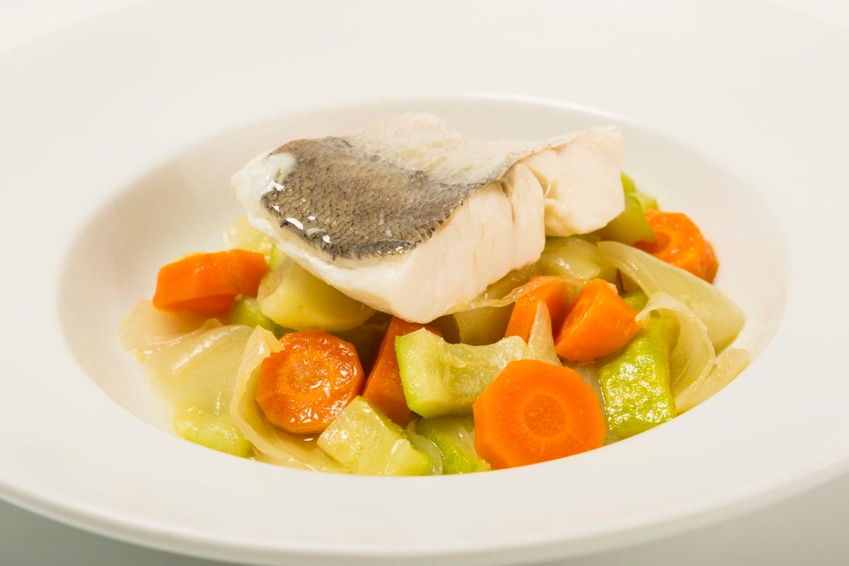 ‘Combi’ de peix, patata i carbassó al microones | oncoalicia.com