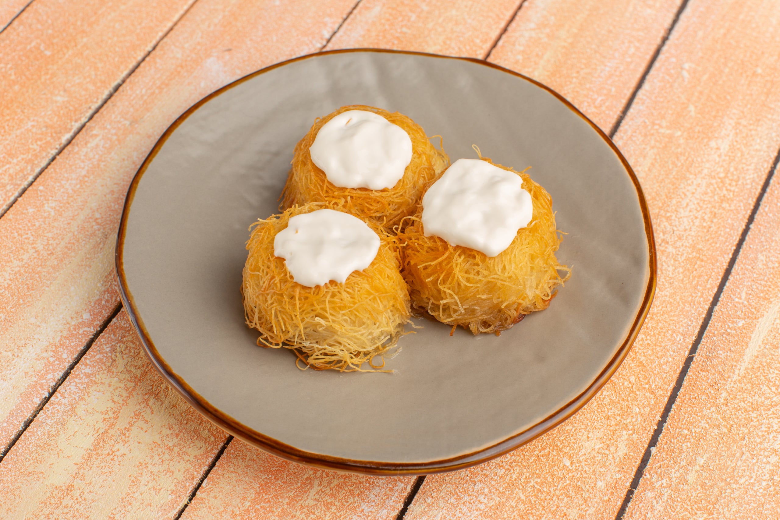 Nius de patata amb bacallà | Freepik