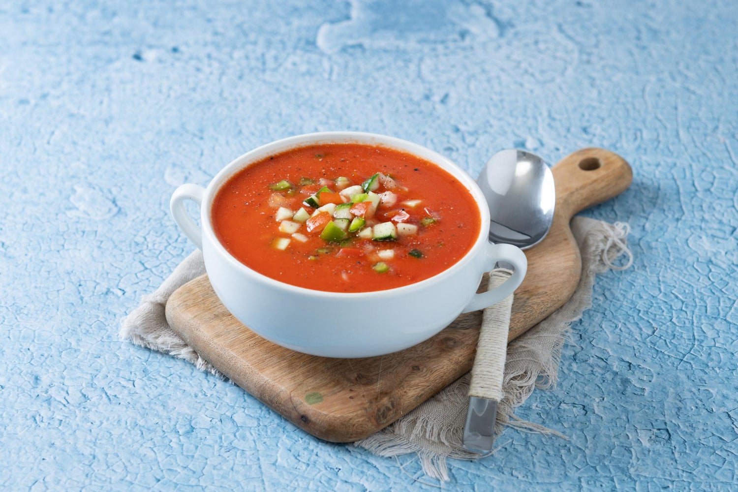 Un plat de gaspatxo | Freepik
