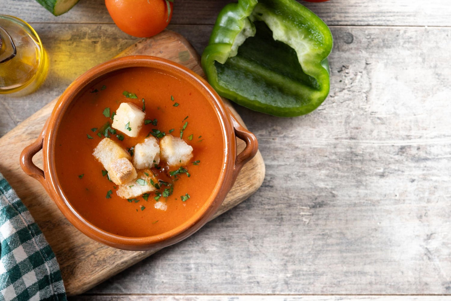 Gaspatxo amb crostons | Freepik