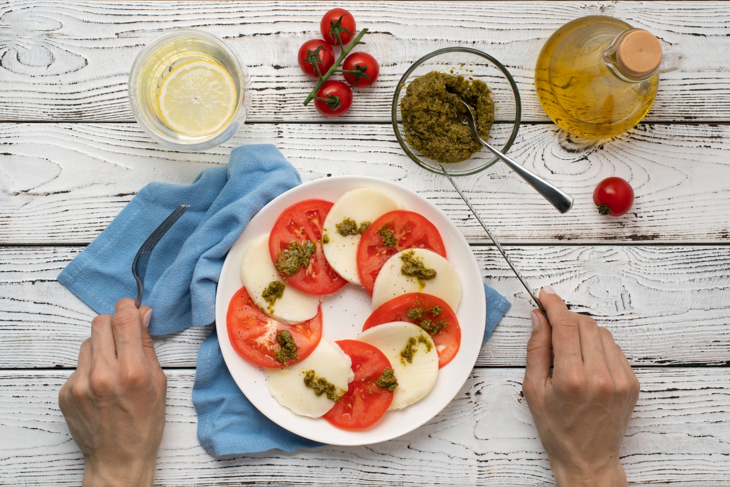 Carpaccio de tomàquet amb formatge | Freepik