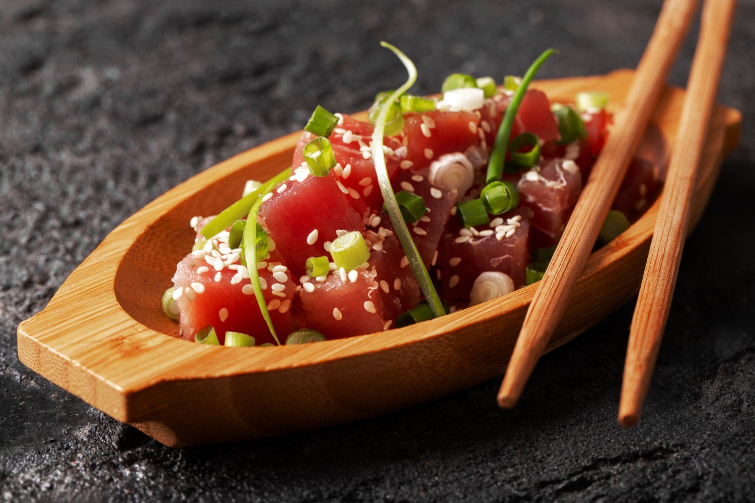 Tonyina marinada amb sèsam | Freepik