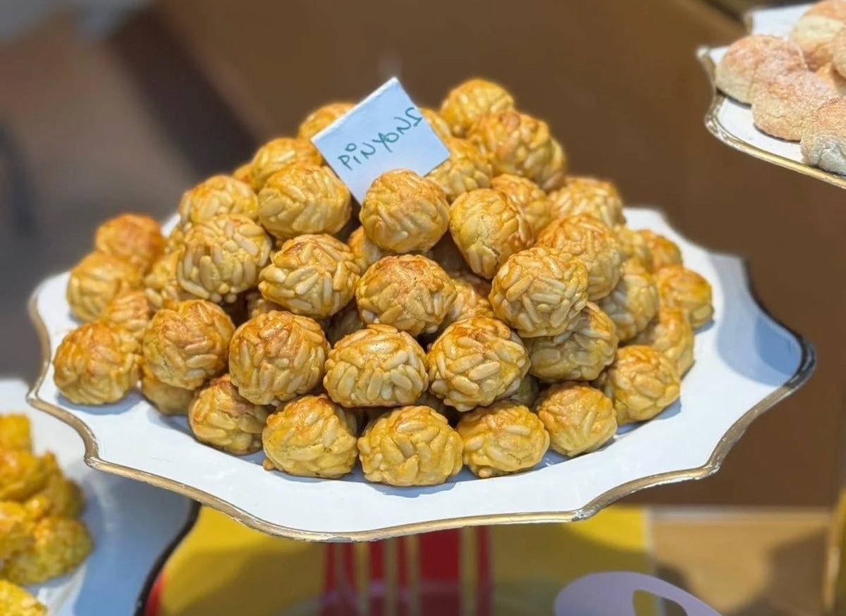 Panellets de la pastisseria Faixat | Facebook Pastisseria Faixat