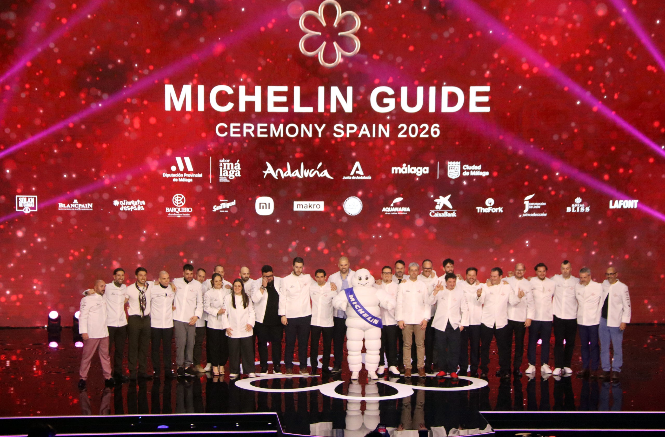 Foto de família de tots els restaurants que han rebut la primera estrella Michelin | Mar Martí (ACN)