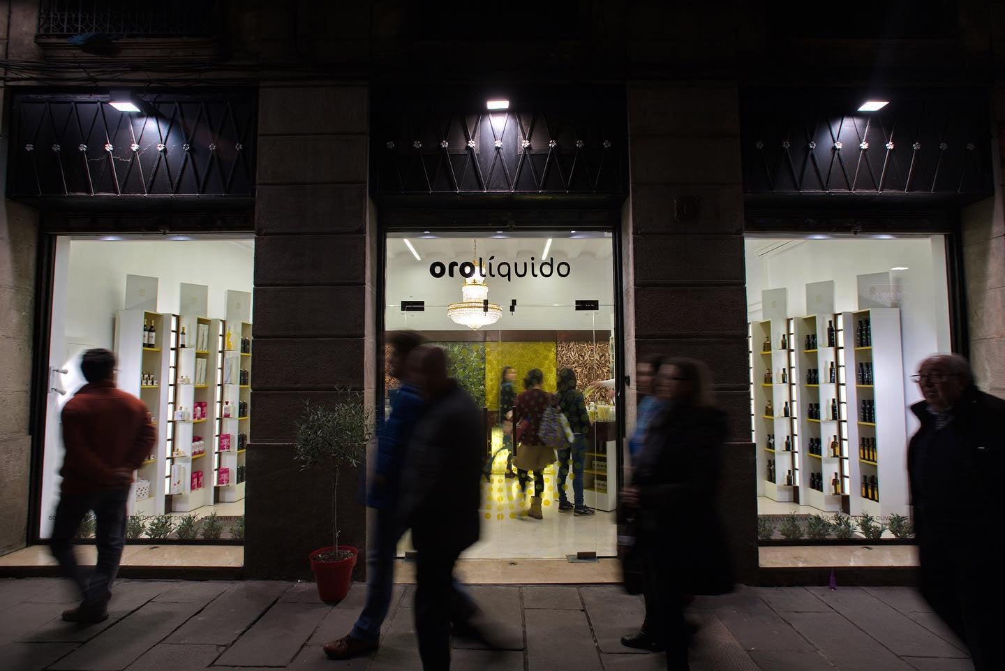 Exterior de la botiga Orolíquido | Facebook Orolíquido