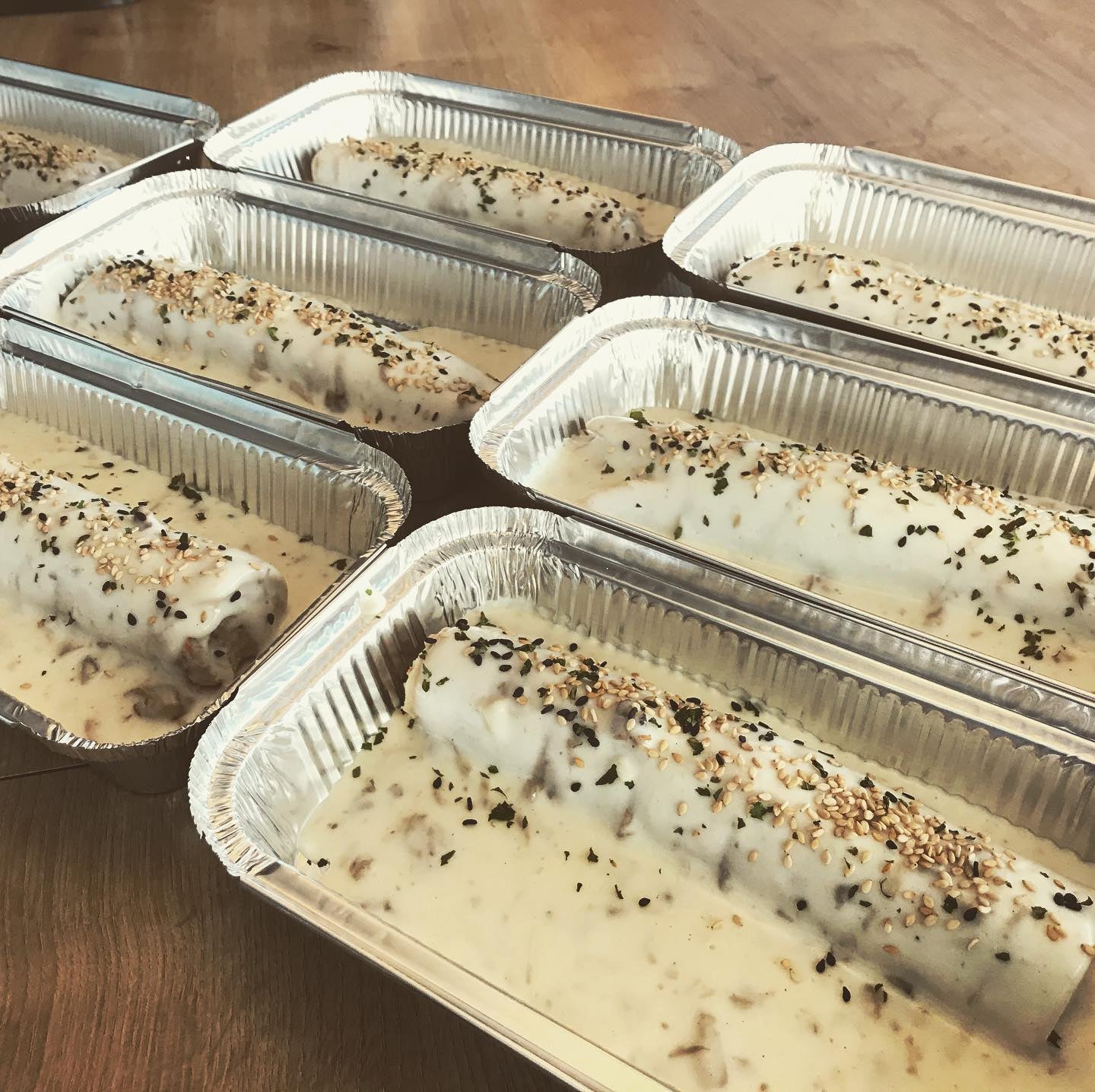 Caneló XL de carn rostida amb beixamel de bolets | Facebook El Racó dels Canelons