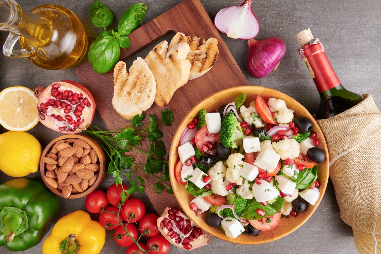 Aliments d'una dieta mediterrània | Freepik