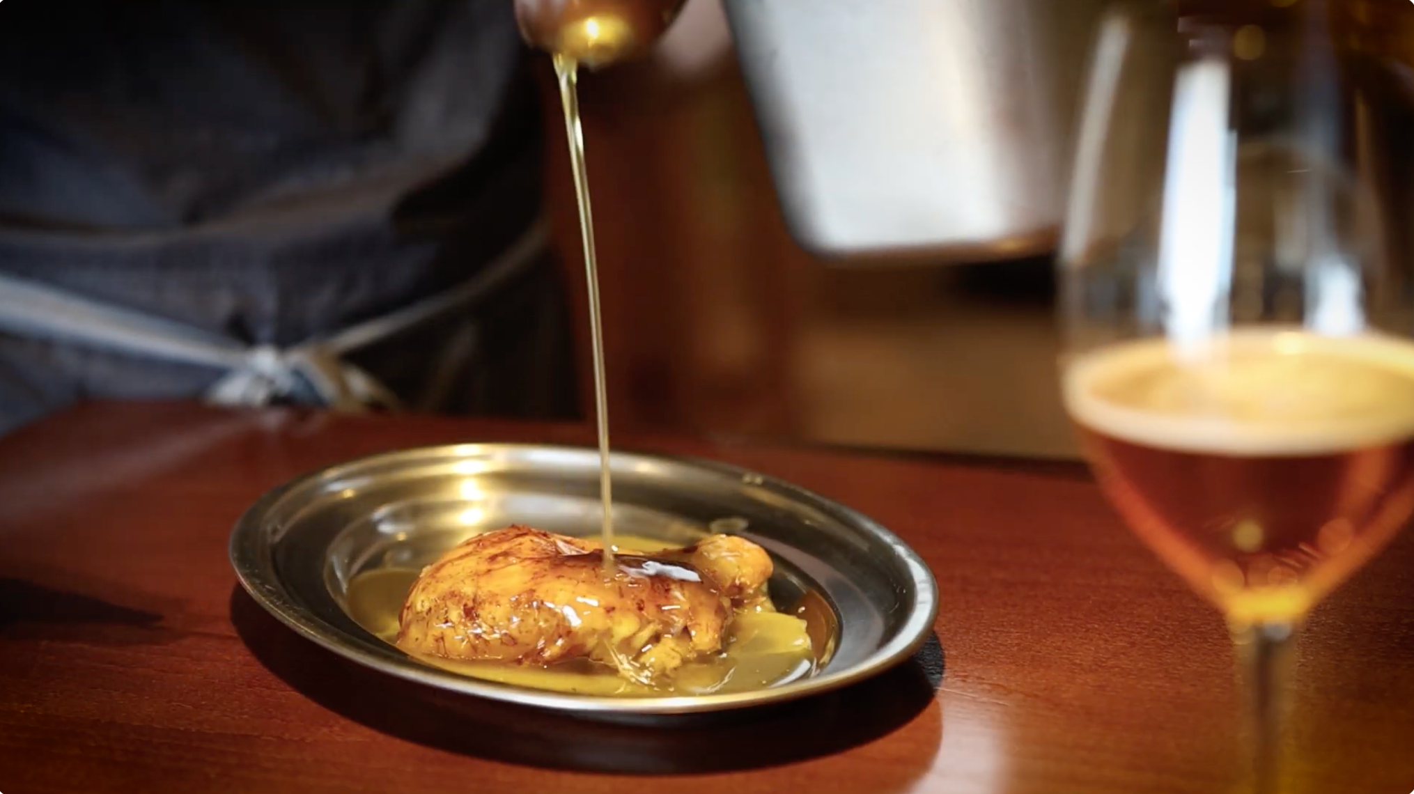 Pollastre a l'ast amb Voll Damm