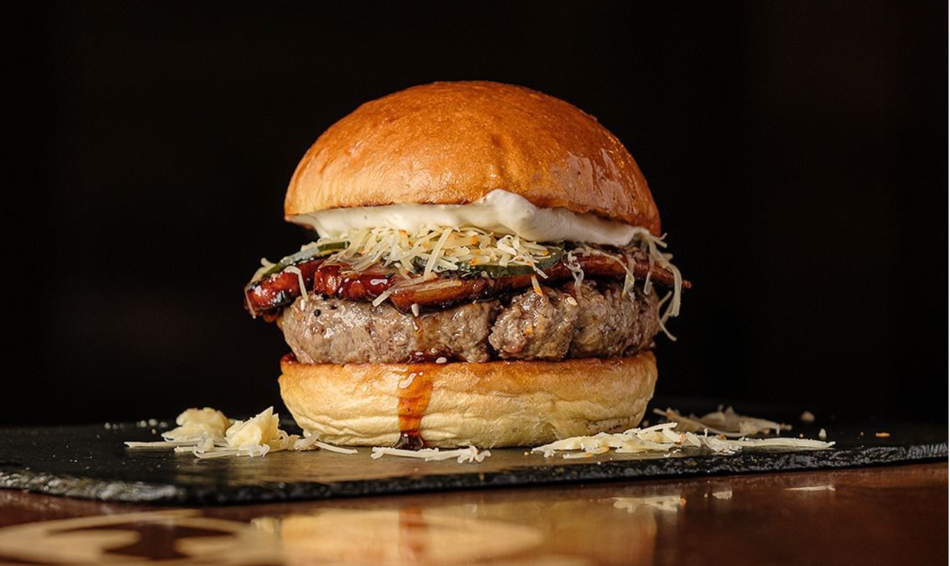 Queen Burger | Instagram @doublebiere